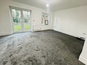 Lounge- click for photo gallery